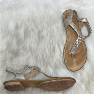 Born Gold Leather Braided Thong Sandals Sz 11
